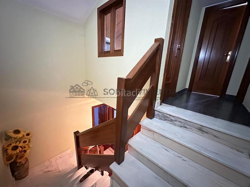 Foto e5ec4b75-3bce-4071-bc2c-df174f62e1e7. Casa bifamiliare con riscaldamento parcheggio in Barbadás