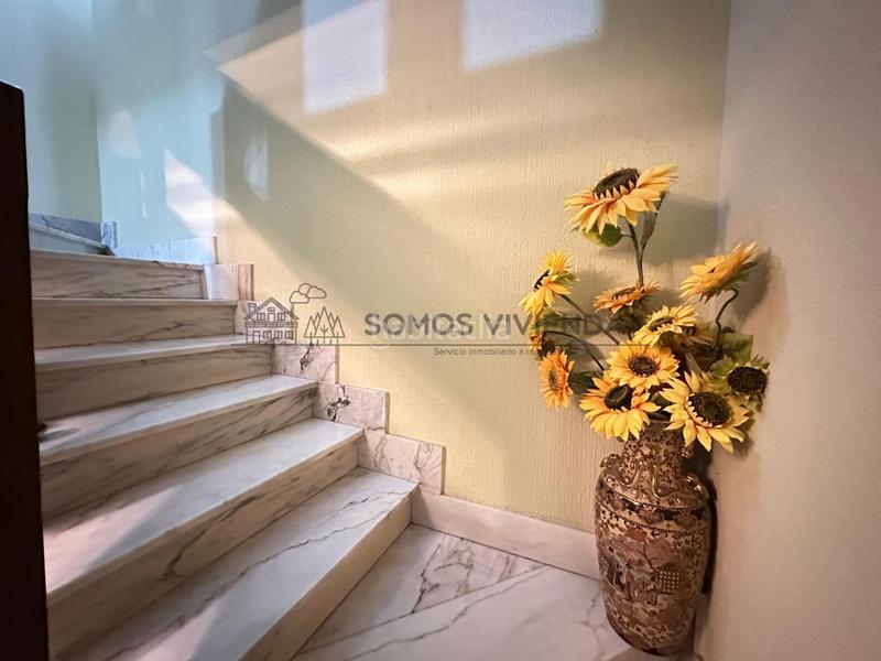 Foto fd492944-732e-4636-823b-e4f23a8817ac. Casa bifamiliare con riscaldamento parcheggio in Barbadás