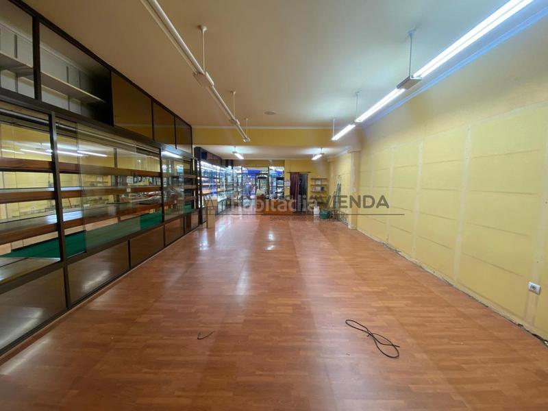 Foto f8a36eae-2e44-4cd6-871c-cfcd4b134d5f. Location local commercial dans Centro Ourense