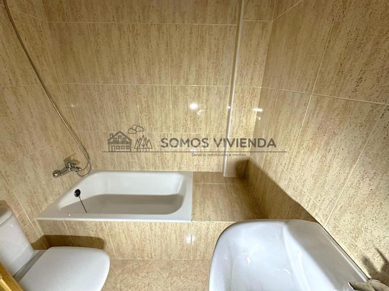 Foto b056c298-0e50-467f-ad69-2e9a9b224f5e. Appartamento con riscaldamento parcheggio in Centro Ourense