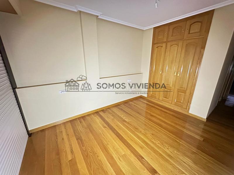 Foto 36372eeb-37cd-40c7-81d7-5d8d0ecd3a84. Piso en Centro Ourense