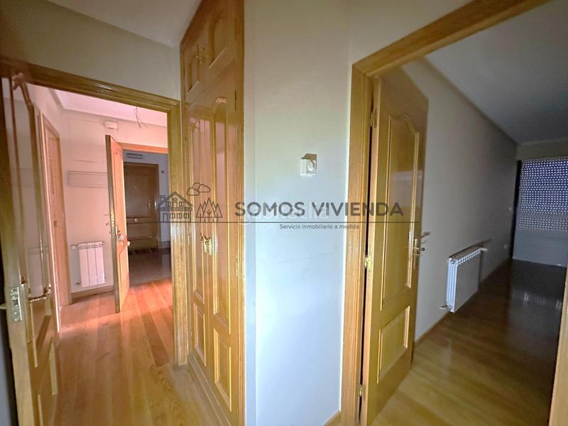 Foto 93c21382-4b19-4680-8396-1a5de34b4252. Piso en Centro Ourense