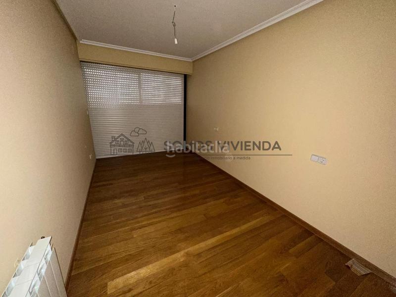 Foto aef0c8e9-8c9d-4ba6-a564-75ff91ffd180. Piso en Centro Ourense