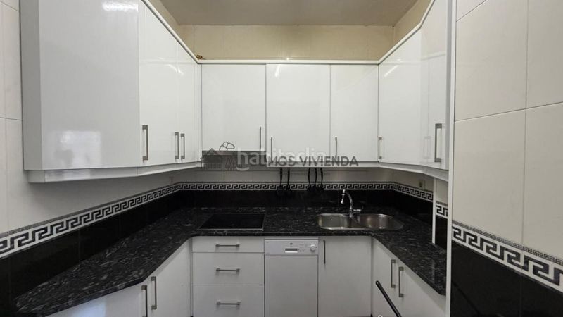Foto f0d7c819-b704-4e70-9890-2c94c403674a. Piso en Centro Ourense