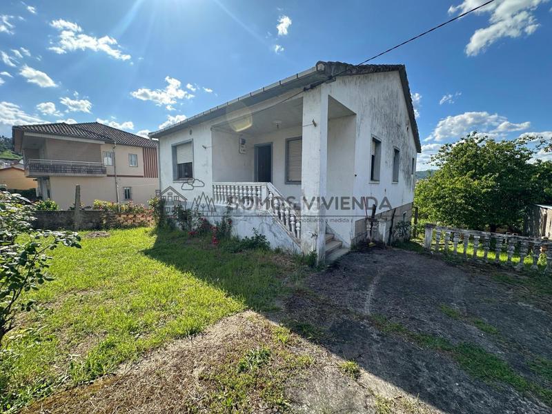Foto ce47f087-51a1-4227-9899-38d33de94504. Casa en As Lagoas Ourense