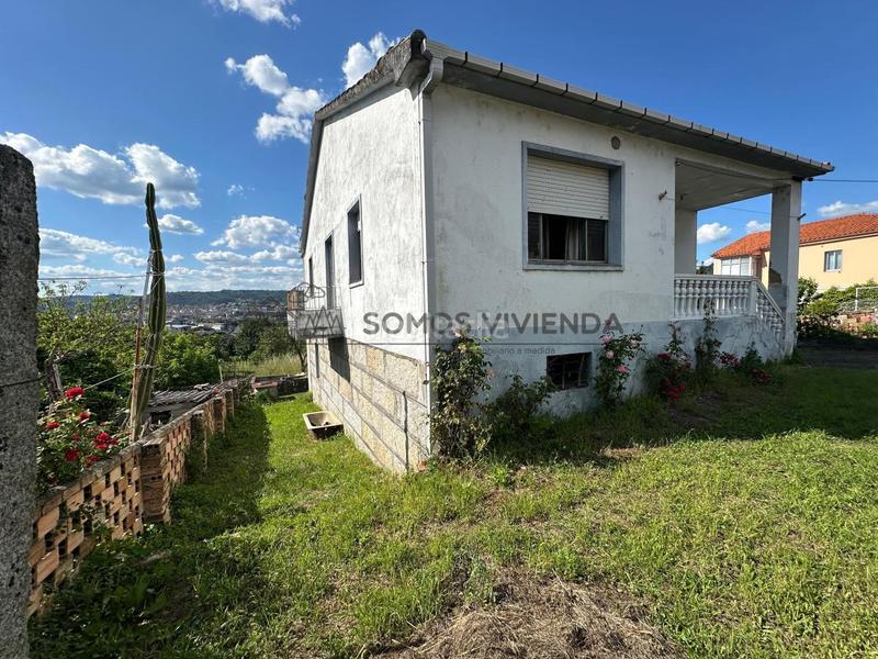 Foto dd892a8d-e225-4a26-ae04-312b63276165. Casa en As Lagoas Ourense
