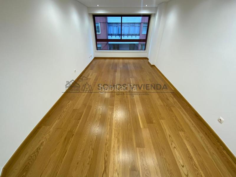 Foto c7ddf03d-4125-4d3a-9989-aee0bb0e41fd. Location appartement avec chauffage parking dans Centro Ourense