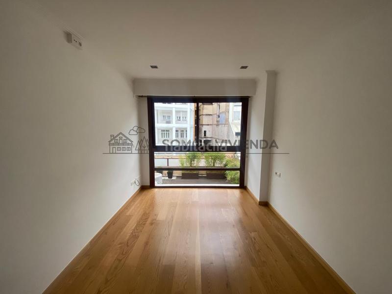 Foto 1a14d35a-d1c0-4da1-b115-5dda8df17d48. Rent flat with heating parking in Centro Ourense