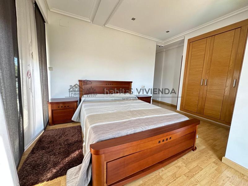 Foto 8516c39d-9b0b-4743-816a-aa60b2cf84db. Casa aparellada amb calefacció aparcament piscina a San Cibrao das Viñas