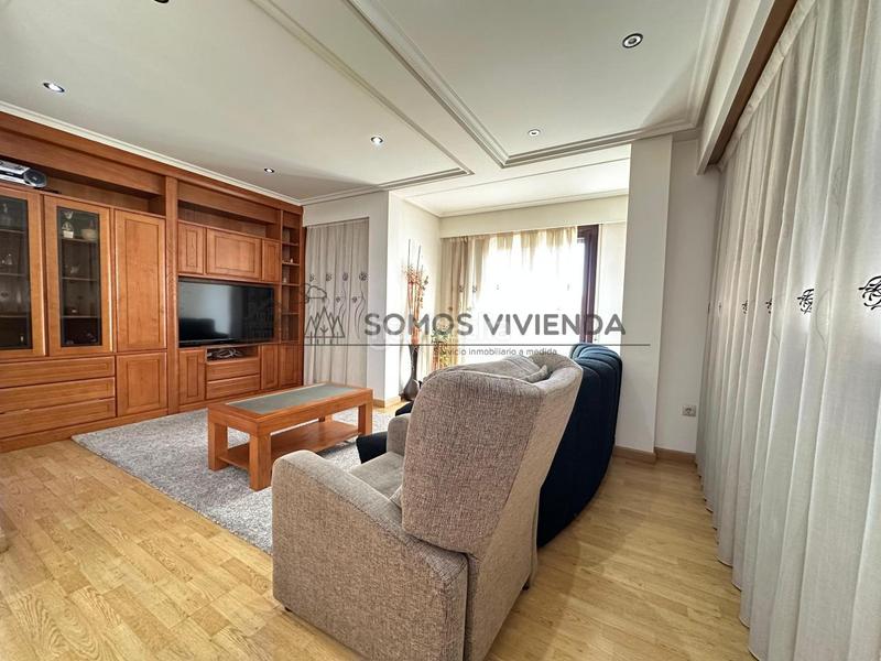 Foto 871c3917-cc94-4204-acd8-91410105992a. Casa aparellada amb calefacció aparcament piscina a San Cibrao das Viñas