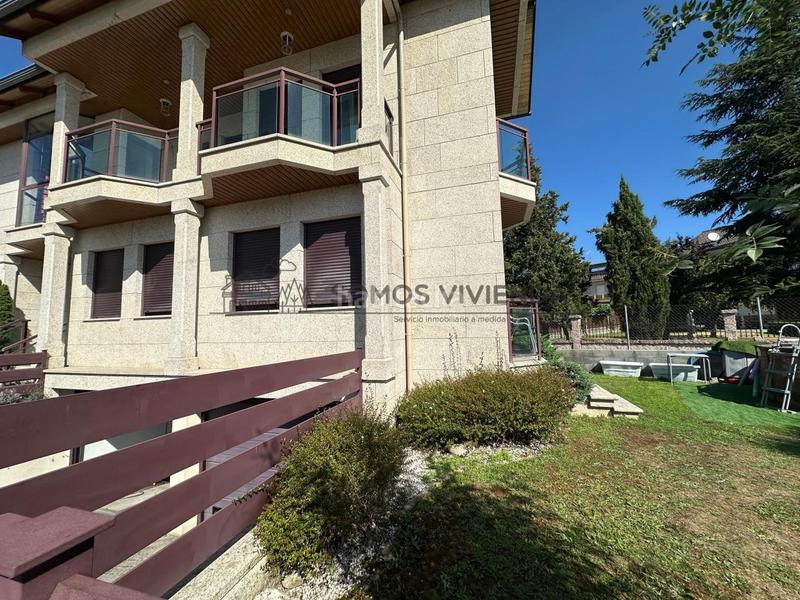 Foto a536661b-2e37-4c70-b6ee-c9cea7f8bce2. Casa aparellada amb calefacció aparcament piscina a San Cibrao das Viñas