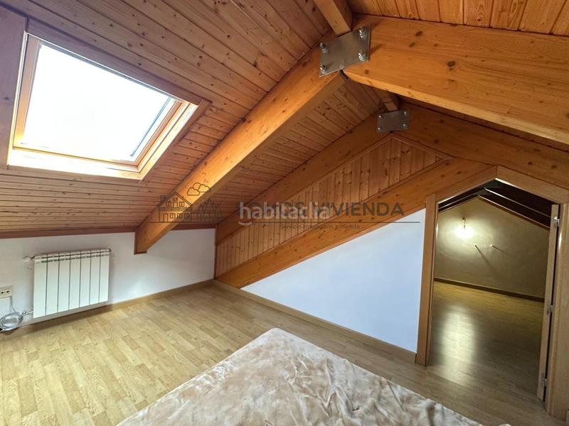 Foto ac902a7b-e3bb-4168-baf8-6cffbc65cae5. Casa aparellada amb calefacció aparcament piscina a San Cibrao das Viñas