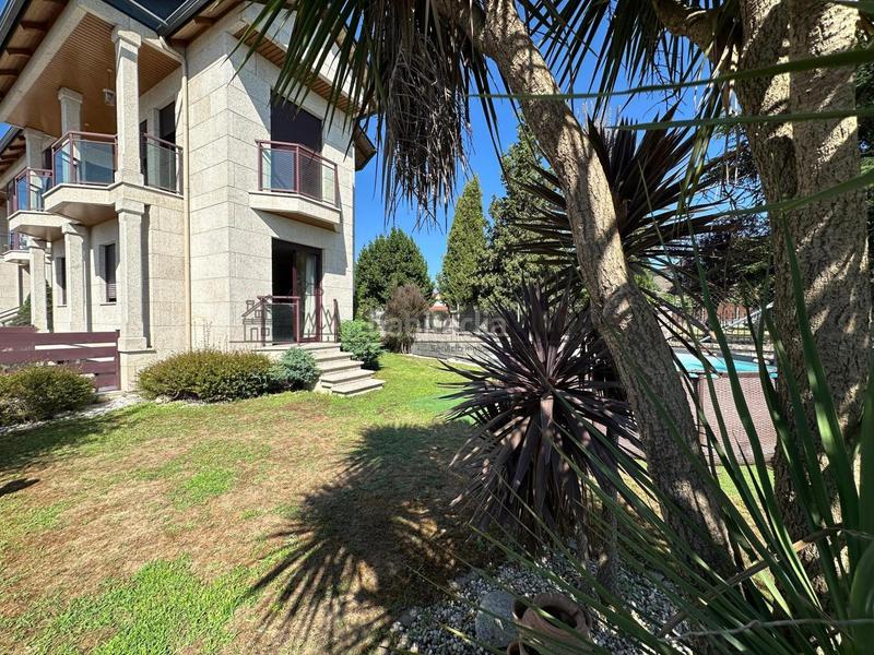 Foto df296c5e-1dad-4a09-b49f-c88a80daa700. Casa aparellada amb calefacció aparcament piscina a San Cibrao das Viñas