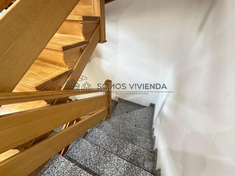 Foto 1668b440-3bd7-43cc-8061-6dbcbef536db. Casa bifamiliare con riscaldamento parcheggio piscina in San Cibrao das Viñas