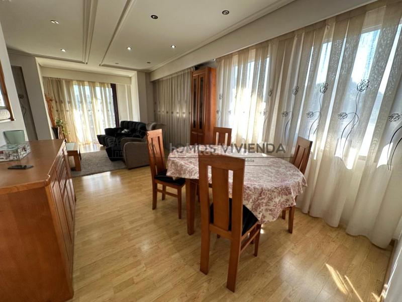 Foto 3c142a10-898d-4716-9b0a-4940bd4fb0f9. Casa bifamiliare con riscaldamento parcheggio piscina in San Cibrao das Viñas