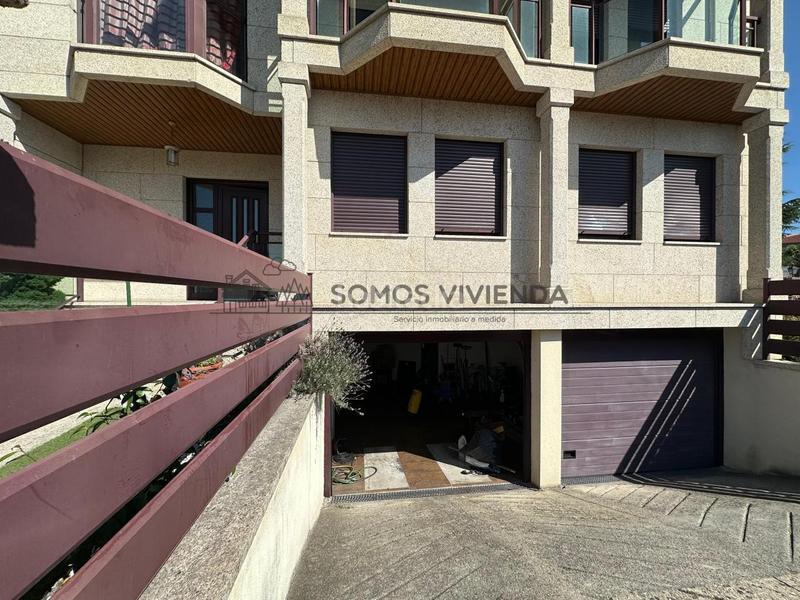 Foto 533a9cdf-b0b9-45e4-963f-fdd0eb48d06f. Casa bifamiliare con riscaldamento parcheggio piscina in San Cibrao das Viñas