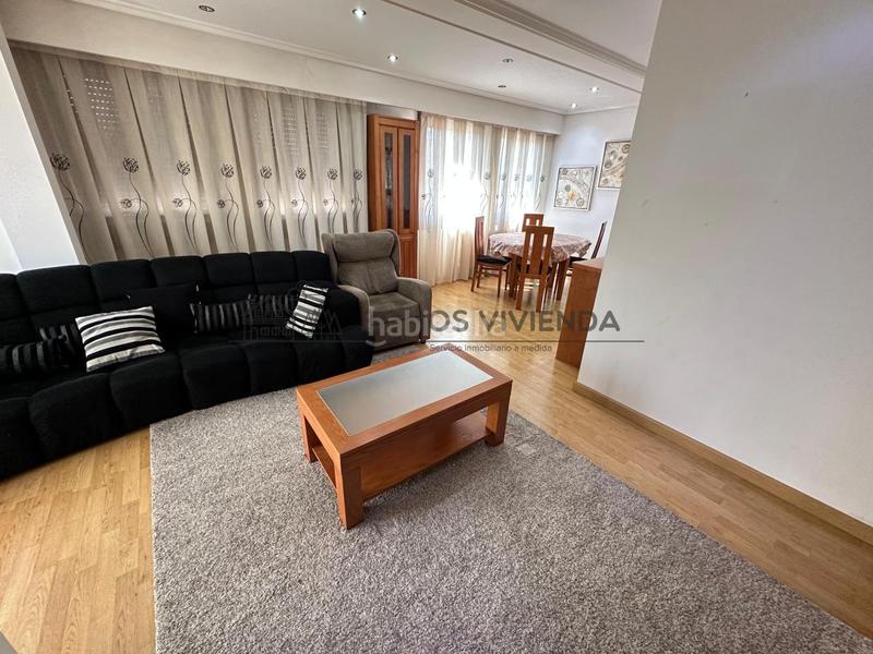 Foto de6a7a3e-08dc-4e22-ace9-43a4b725a1be. Casa bifamiliare con riscaldamento parcheggio piscina in San Cibrao das Viñas