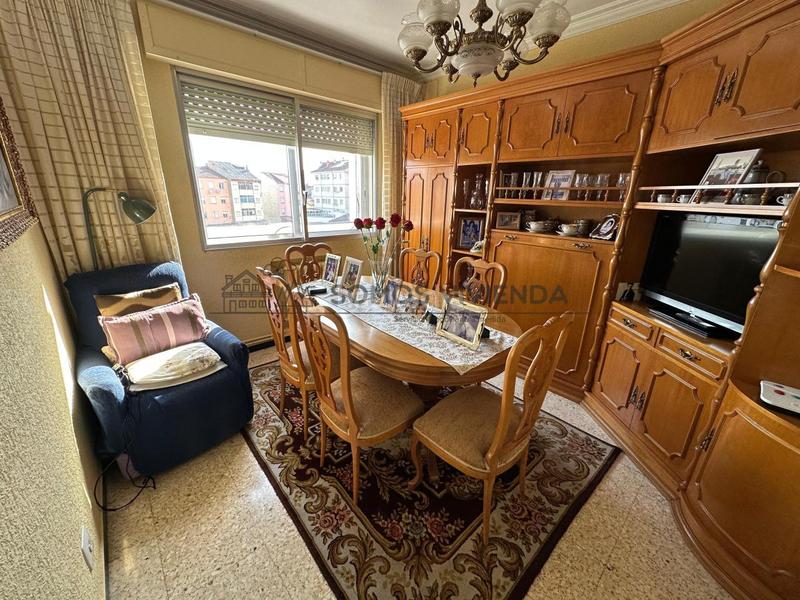 Foto 60e63bd4-4e63-4b86-9529-3e45d82d0732. Flat with heating parking in Ventiun Ourense