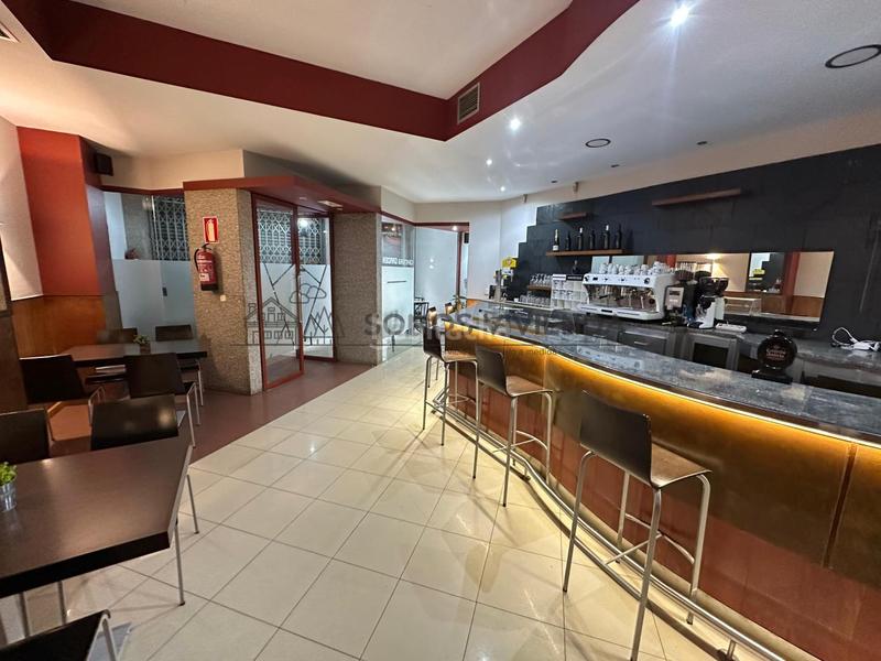 Foto a7db90ee-3a57-404e-9cb5-287b2172f3b8. Location local commercial dans Universidad Ourense