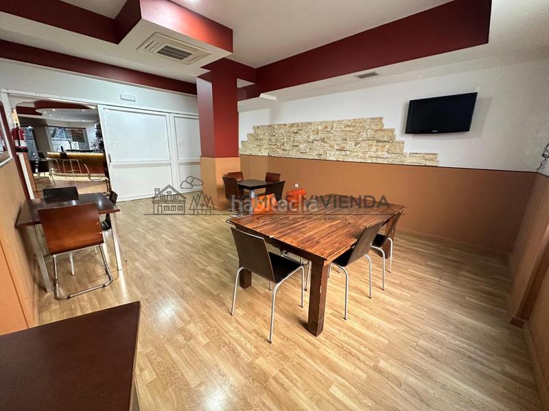 Foto c94d2dba-e1fc-4e8b-bd27-9c18381a10e3. Location local commercial dans Universidad Ourense