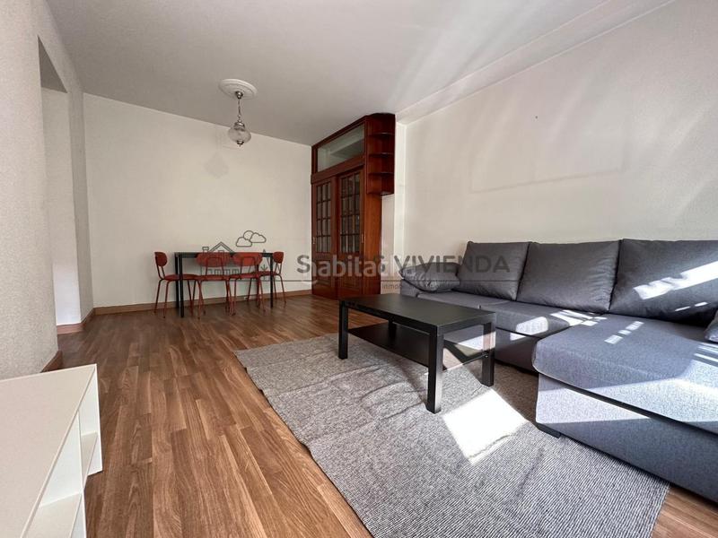 Foto f09fdfea-366a-4674-8aaf-37960ebdf5d6. Alquiler piso en As Lagoas Ourense