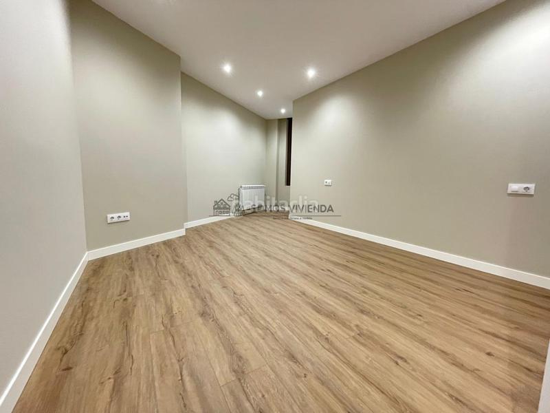 Foto 991884e3-8750-4d98-8046-b8cc6230a8ec. Piso en Centro Ourense