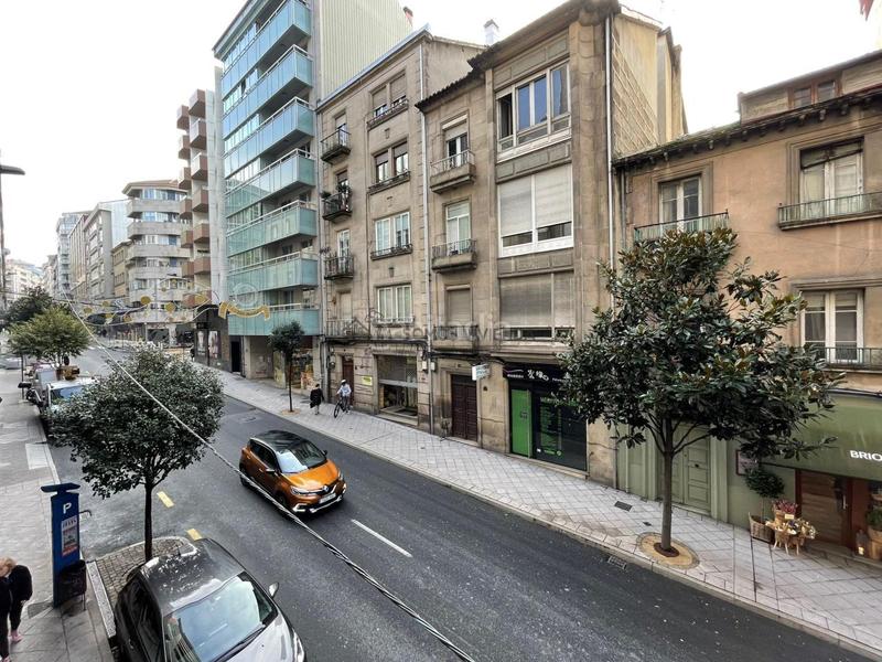Foto c382a170-7ded-4325-85c7-e8db6adf87ee. Piso en Centro Ourense