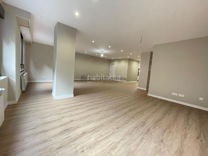 Foto cff01c2d-2cd7-4dcd-abe9-2ae938026dff. Piso en Centro Ourense