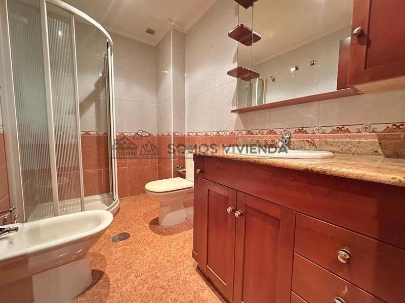 Foto b42a4790-7880-496d-8c2a-bee4d2dbeffd. Appartamento con riscaldamento parcheggio in Posío Ourense