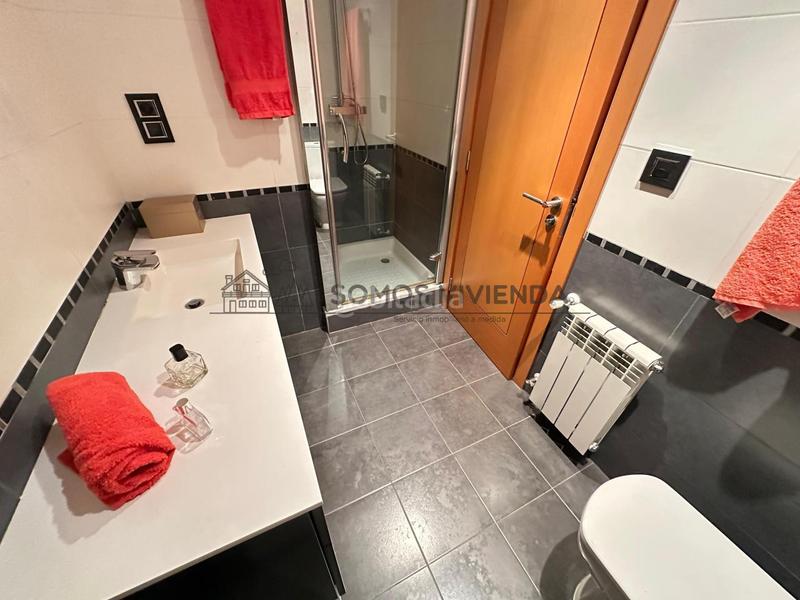 Foto c06f5e8d-090a-4a8a-9dbb-174a68c8b767. Dúplex amb calefacció aparcament a San Rosendo Ourense