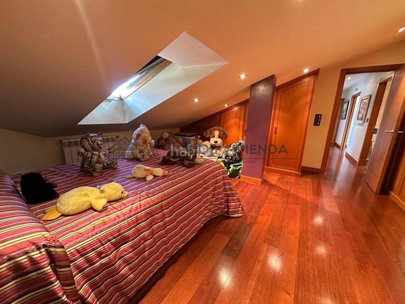 Foto df98be85-e108-48fe-80c5-5e03d97373bb. Dúplex amb calefacció aparcament a San Rosendo Ourense