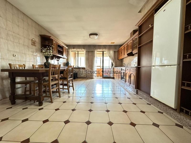 Foto 19e83ee3-bdcc-4341-83ab-79f36cf249b0. Appartement avec chauffage parking dans Couto Ourense