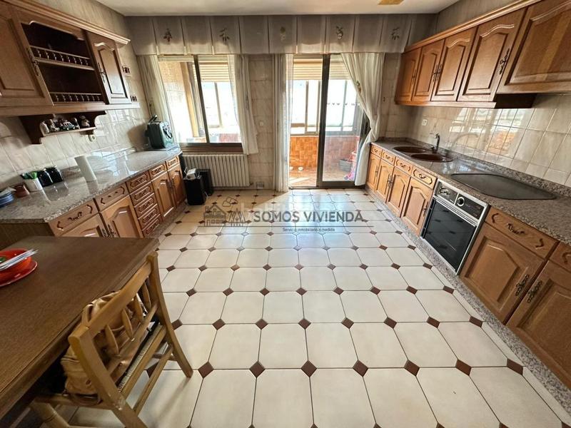 Foto 1f53d8b6-3aba-4f3d-b0ad-2d44450a1368. Appartement avec chauffage parking dans Couto Ourense