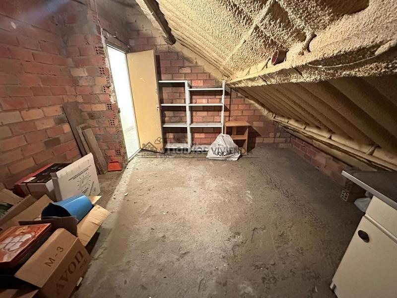 Foto 2fd620c6-45fb-493d-a41e-69e4873a0b18. Pis amb calefacció a As Lagoas Ourense