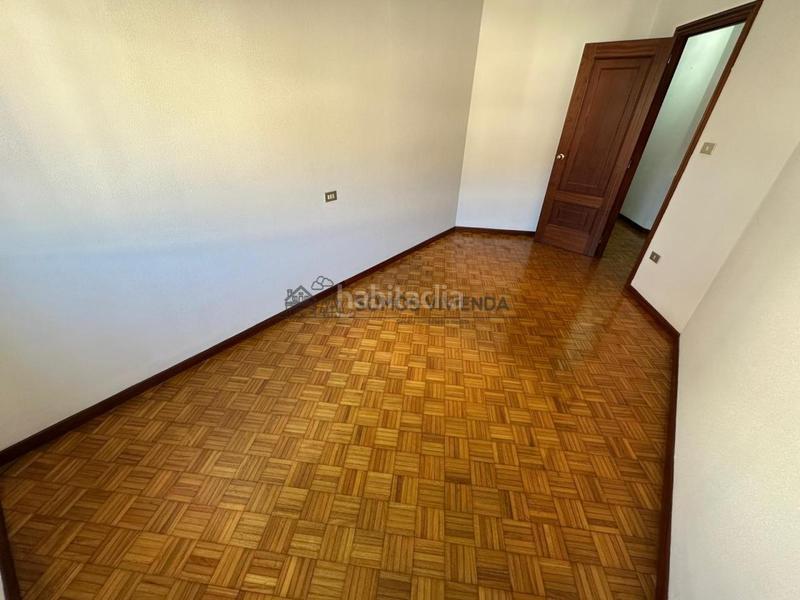 Foto 8ac21019-136f-4d8f-9efa-1595443bf8dc. Apartament amb calefacció a Ventiun Ourense