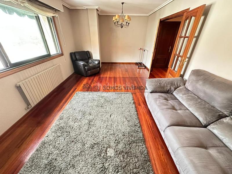 Foto 16e9264e-fd10-4d5c-9b0c-b314fe0e5c26. Zweistöckige wohnung mit heizung parking in Couto Ourense