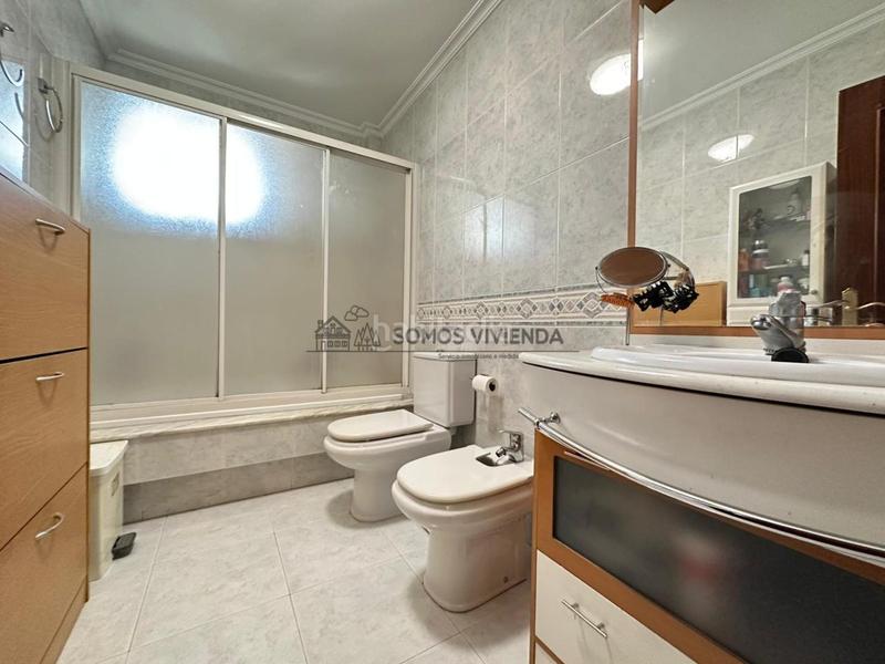 Foto bd379632-9951-41c5-b3a6-09a4b366db21. Zweistöckige wohnung mit heizung parking in Couto Ourense