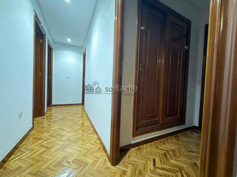 Foto 3c3c39bf-0468-4110-8a8b-5923044300ea. Piso en Centro Ourense