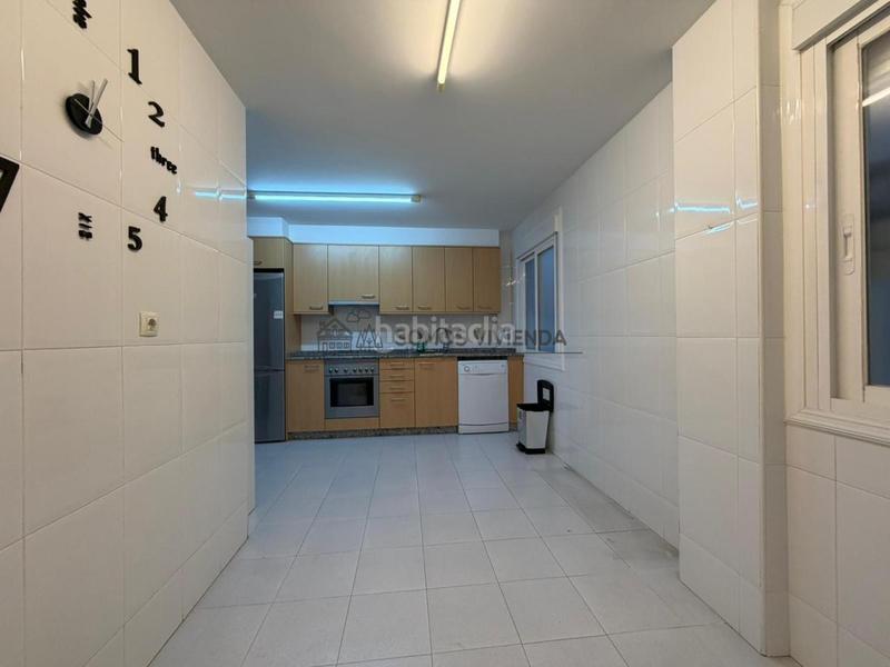 Foto c2f15e36-0082-4177-bb57-5bbef1f26560. Miete etagenwohnung mit heizung in Centro Ourense