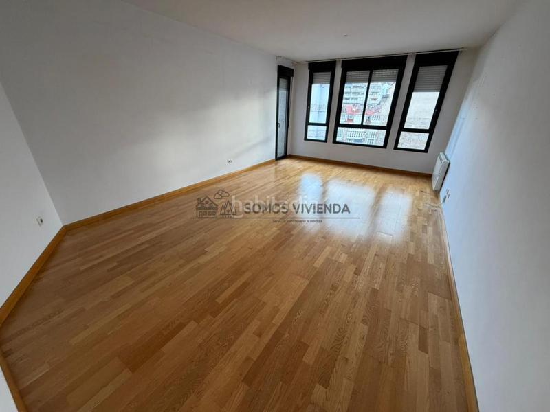 Foto edb3dcc9-4522-453d-81fe-d3530d356bda. Alquiler piso en Centro Ourense