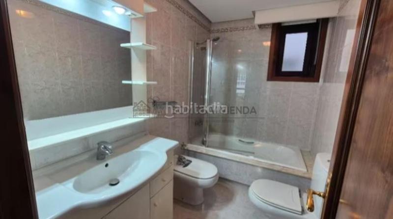 Foto f3ff8346-2f8c-4d4c-a302-58c6b0267811. Location appartement avec chauffage dans Centro Ourense