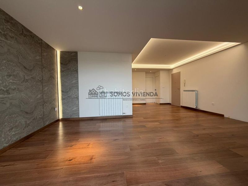 Foto dd2a4d43-a305-4977-929e-21f133badcf4. Pis amb calefacció a Universidad Ourense