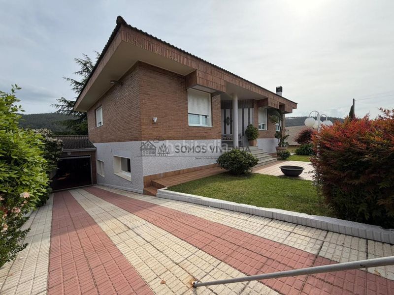 Foto 24c08e40-330e-4c58-8f05-7e7d40b4220e. Casa amb calefacció aparcament a San Rosendo Ourense