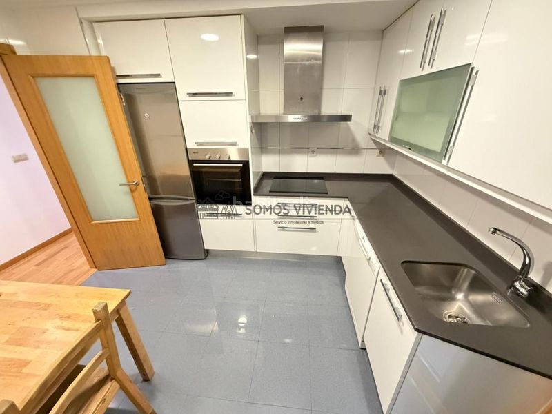 Foto 52ba2d8d-9345-41bb-a8f8-70b837bd085e. Piso en Centro Ourense