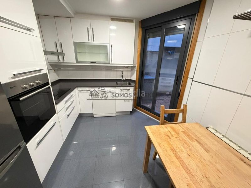 Foto 76db0915-15d9-4385-aa5d-315b73fc69f8. Piso en Centro Ourense
