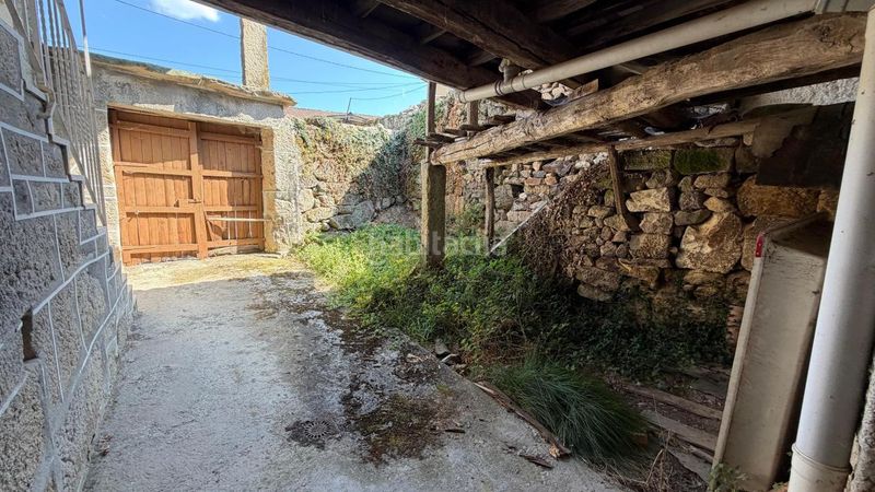 Foto 308ed7df-98ac-4c34-a74f-401f09689558. Casa amb aparcament a Esgos