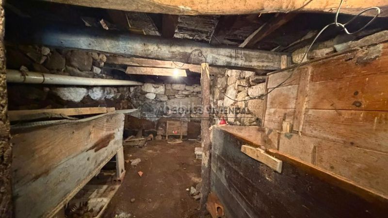 Foto 3414d900-482d-45ed-9328-aac1fbbc3ef4. Casa amb aparcament a Esgos