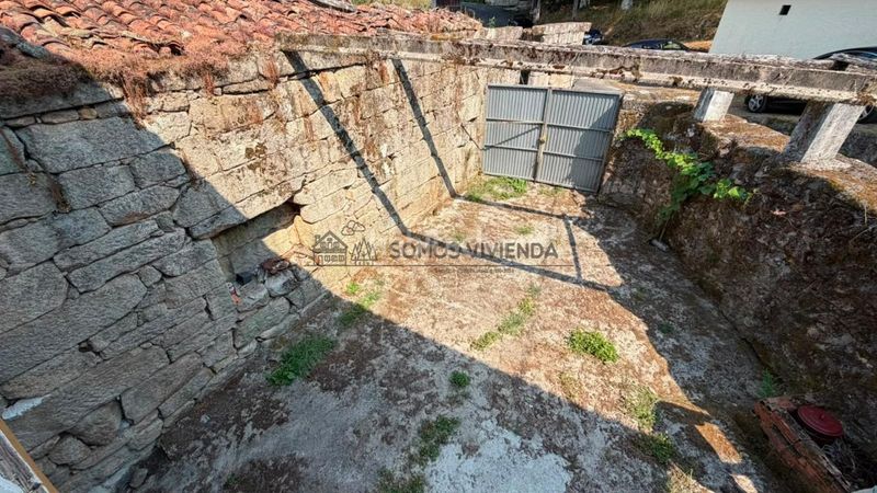Foto a5e1f1e6-0bd0-4d77-bc32-7e5a1eeca061. Casa amb aparcament a Esgos