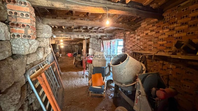 Foto d2d167e0-cd90-4b5a-90a4-c405a902cb83. Casa amb aparcament a Esgos