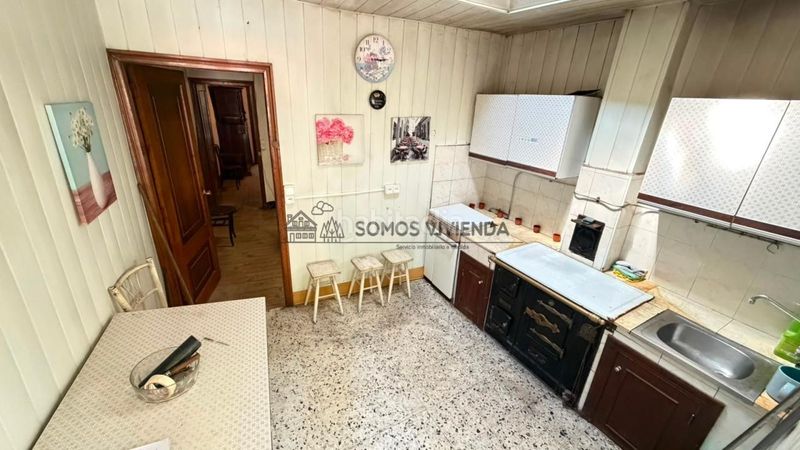Foto de996800-ea6a-4997-9a76-d76f8da60b58. Casa amb aparcament a Esgos